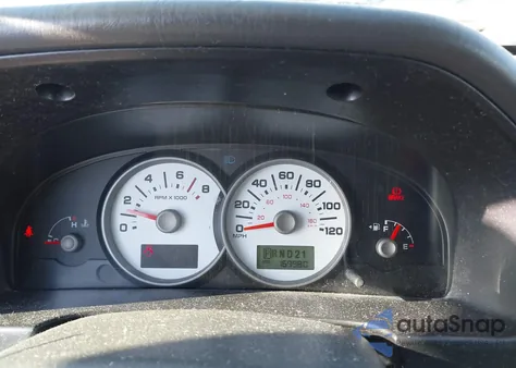 2005 Ford Escape Xlt z USA, uszkodzony, nr VIN 1FMYU93105DA11348